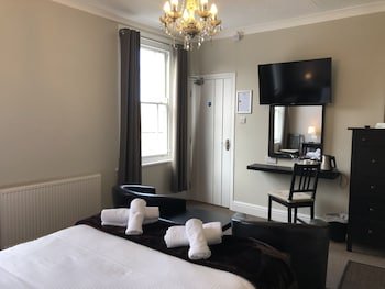 The Cornubia Inn,Near Hayle Golf Range,4 star