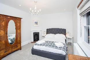 Torrington Hall,Near Verulamium Museum,4 star