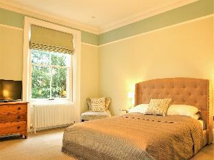 Torrington Hall,Near Verulamium Museum,4 star