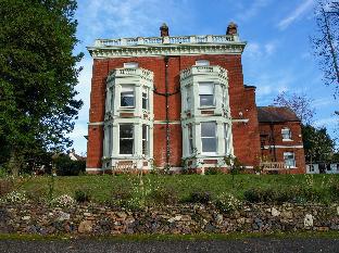 Torrington Hall,Near Verulamium Museum,4 star