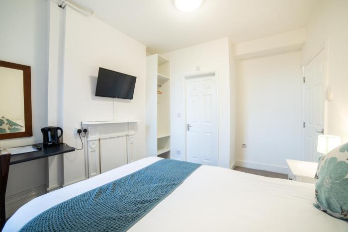 oyo lonsdale guest house