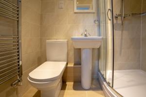 oyo lonsdale guest house