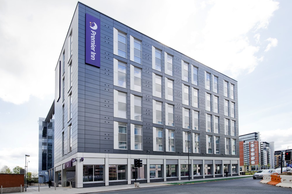 premier inn leeds cc whitehall road