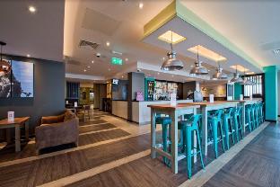 premier inn leeds cc whitehall road