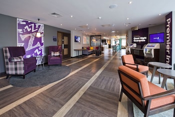 premier inn leeds cc whitehall road