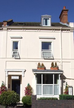 Hedley Villa Guest House,Sherbourne>>Royal Leamington Spa,3 star