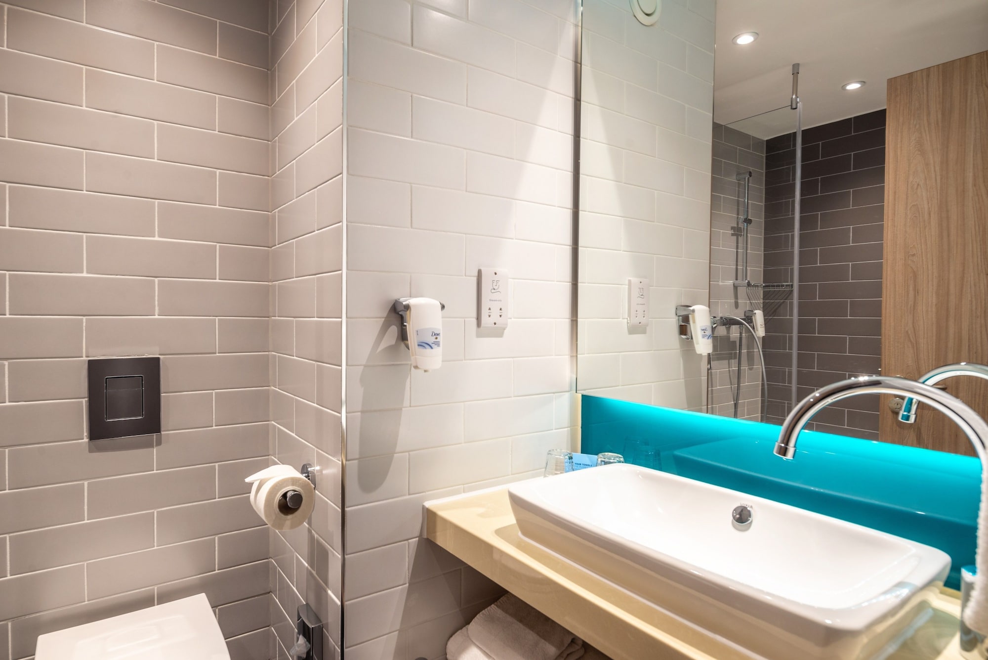 holiday inn express london heathrow t4 by ihg
