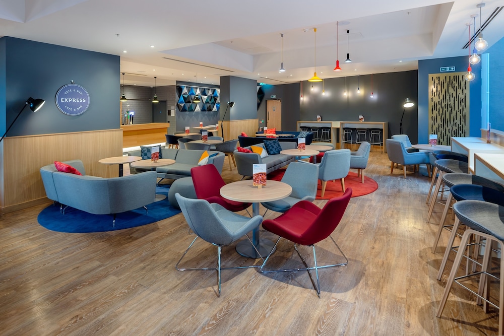 holiday inn express london heathrow t4 by ihg