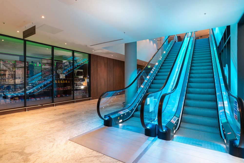 holiday inn express london heathrow t4 by ihg