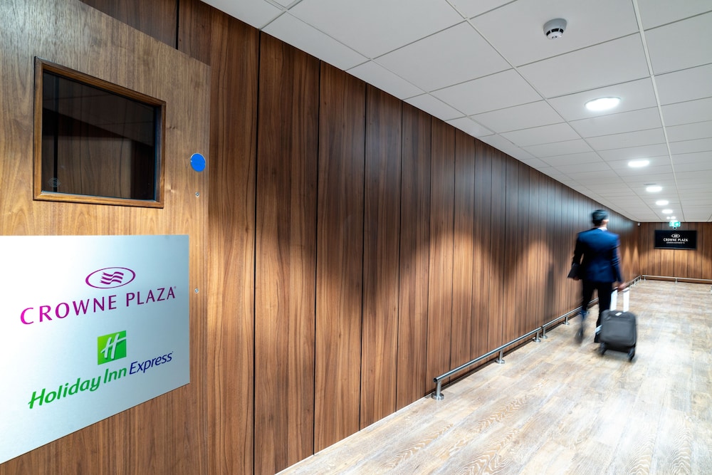 holiday inn express london heathrow t4 by ihg