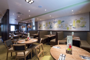 premier inn addlestone