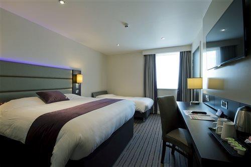 premier inn bedford town centre