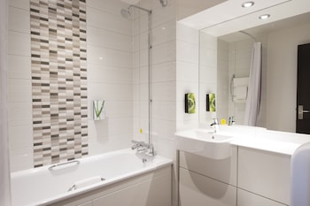 premier inn bedford town centre