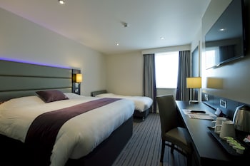 premier inn bedford town centre