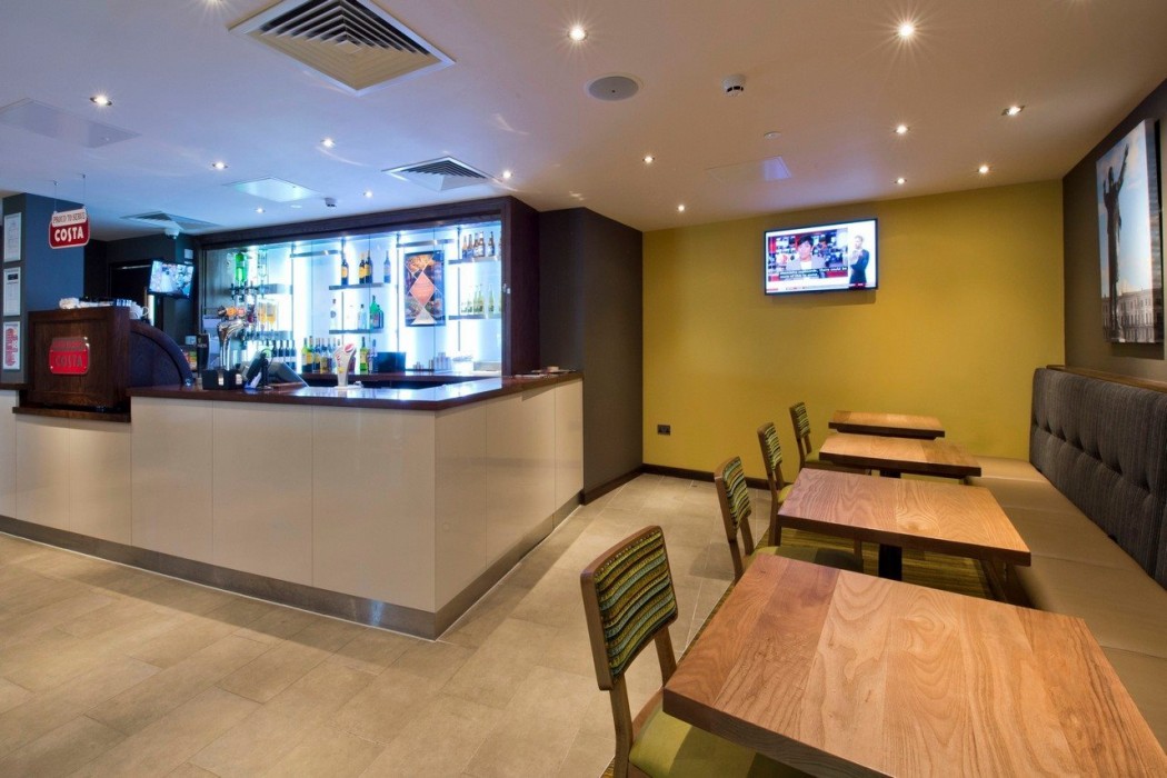 Premier Inn Cheltenham Town Centre,Cotswolds>>Cheltenham,2 star
