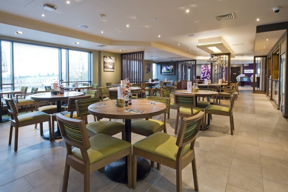 premier inn chipping norton