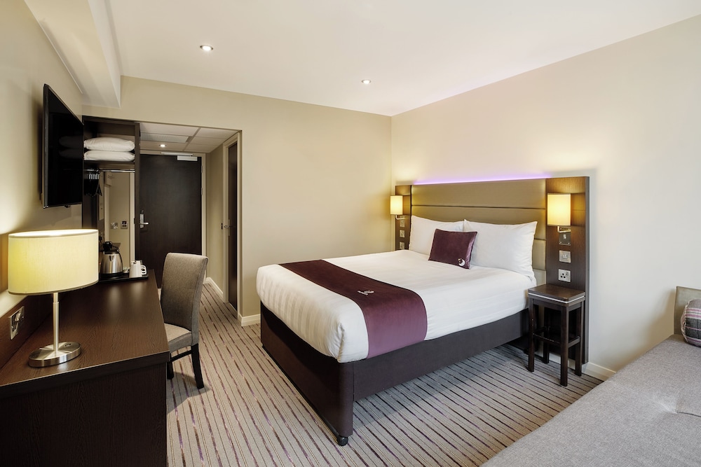 premier inn chipping norton