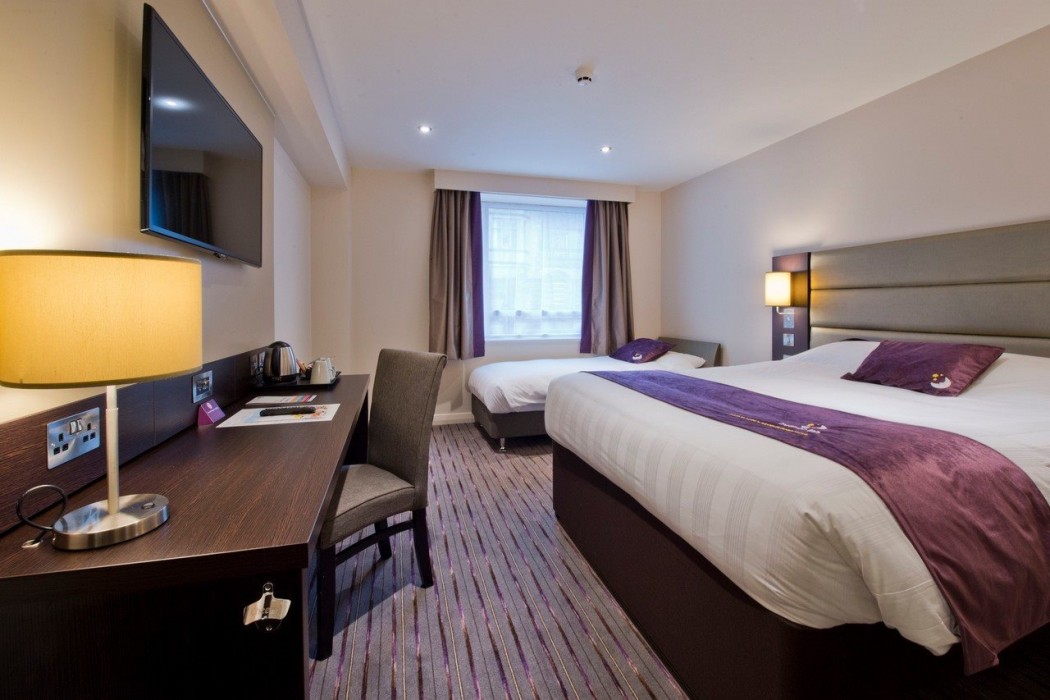 premier inn chipping norton