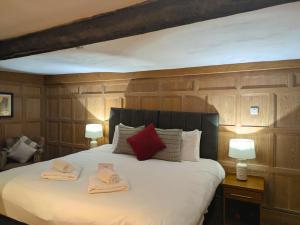 The Seven Stars,Herefordshire>>Bury,4 star