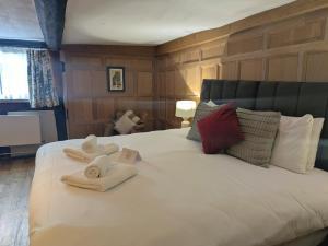 The Seven Stars,Herefordshire>>Bury,4 star