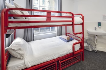 astor museum inn hostel