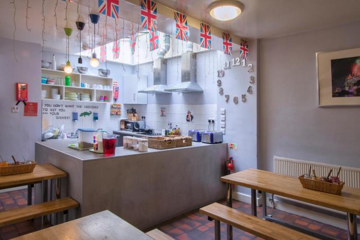 astor museum inn hostel