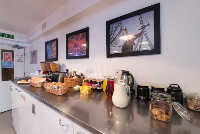 astor museum inn hostel