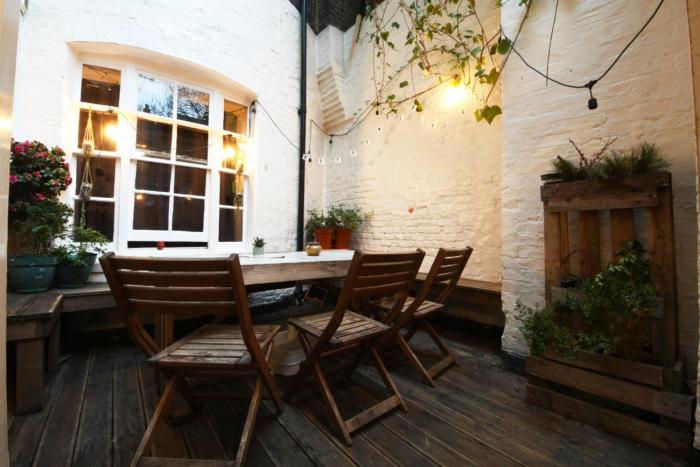 astor museum inn hostel