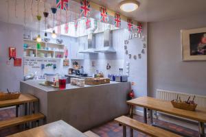 astor museum inn hostel