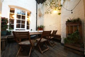 astor museum inn hostel