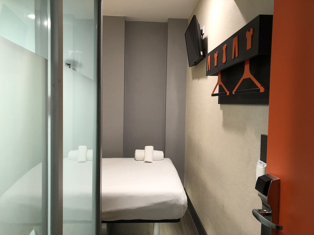 easyhotel birmingham