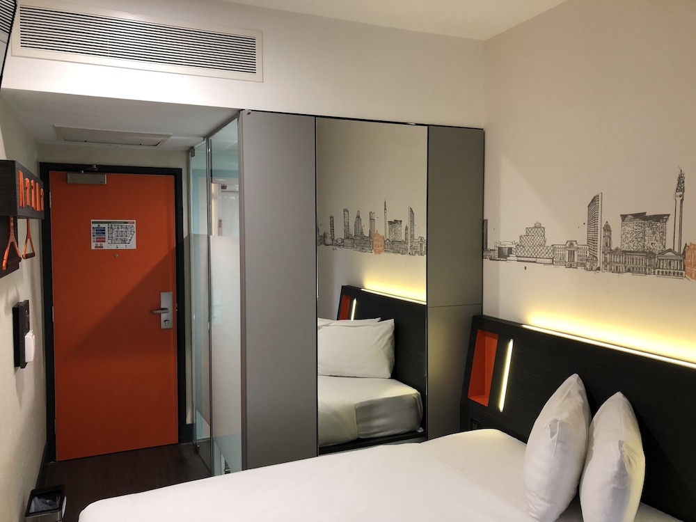 easyhotel birmingham