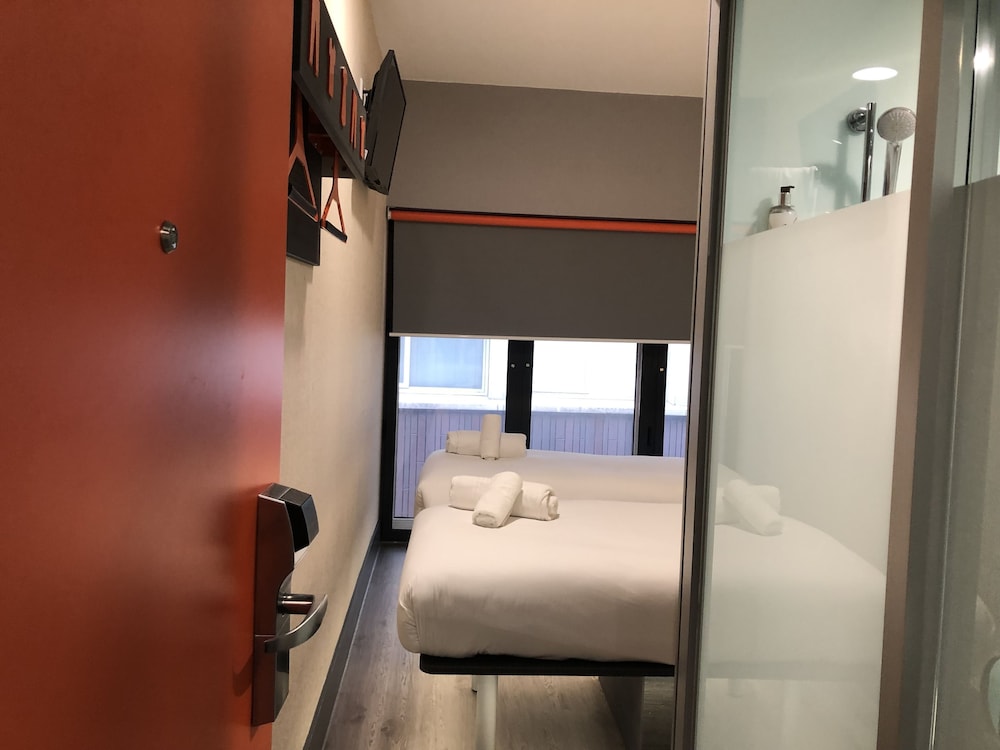 easyhotel birmingham