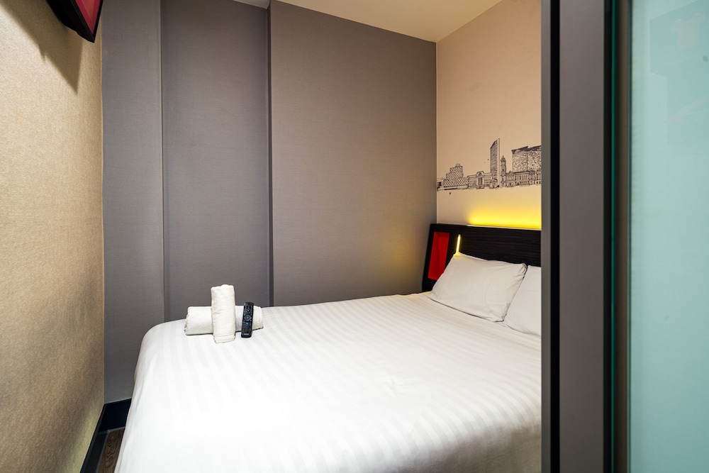 easyhotel birmingham