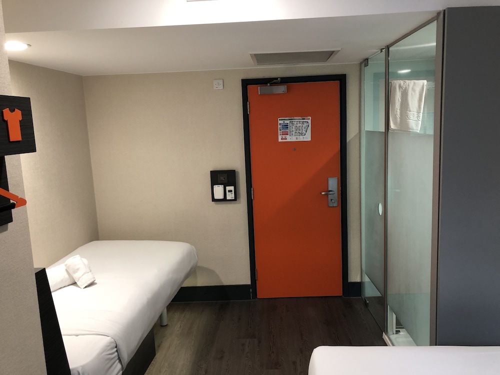easyhotel birmingham