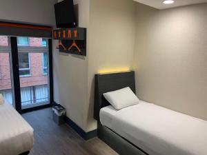 easyhotel birmingham