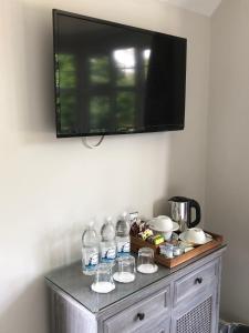 Maple Manor Hotel,Gatwick>>Crawley,4 star