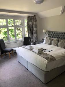 Maple Manor Hotel,Gatwick>>Crawley,4 star