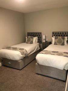 Maple Manor Hotel,Gatwick>>Crawley,4 star