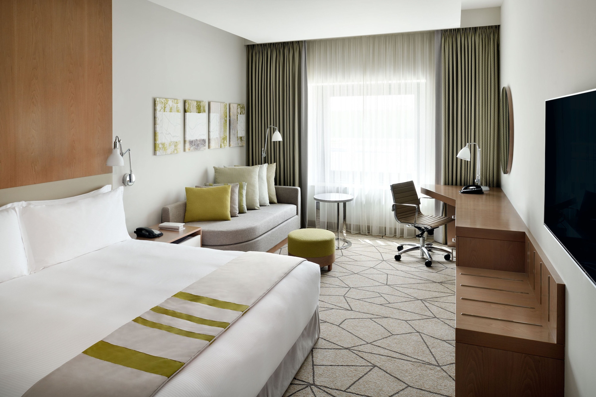holiday inn and suites dubai festival city by ihg
