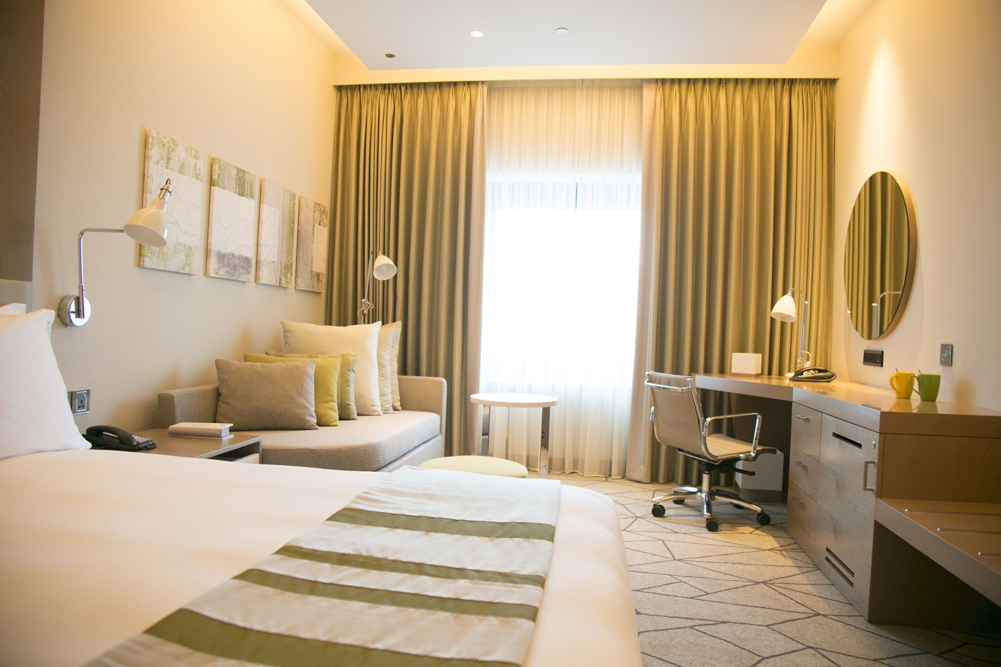 holiday inn and suites dubai festival city by ihg