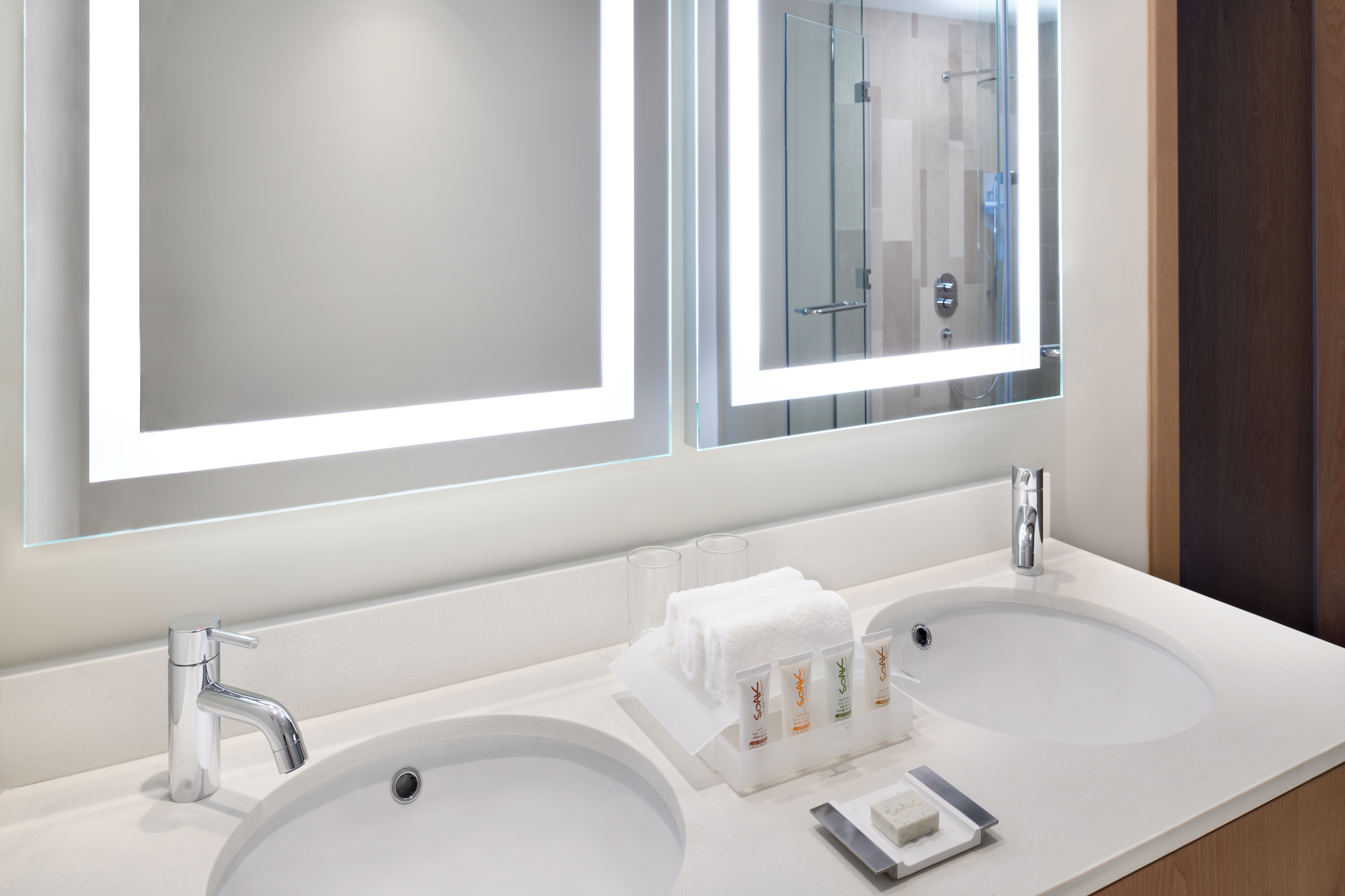 holiday inn and suites dubai festival city by ihg
