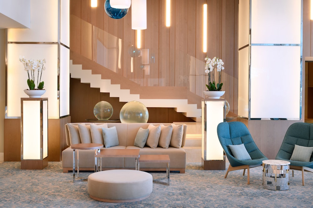 holiday inn and suites dubai festival city by ihg