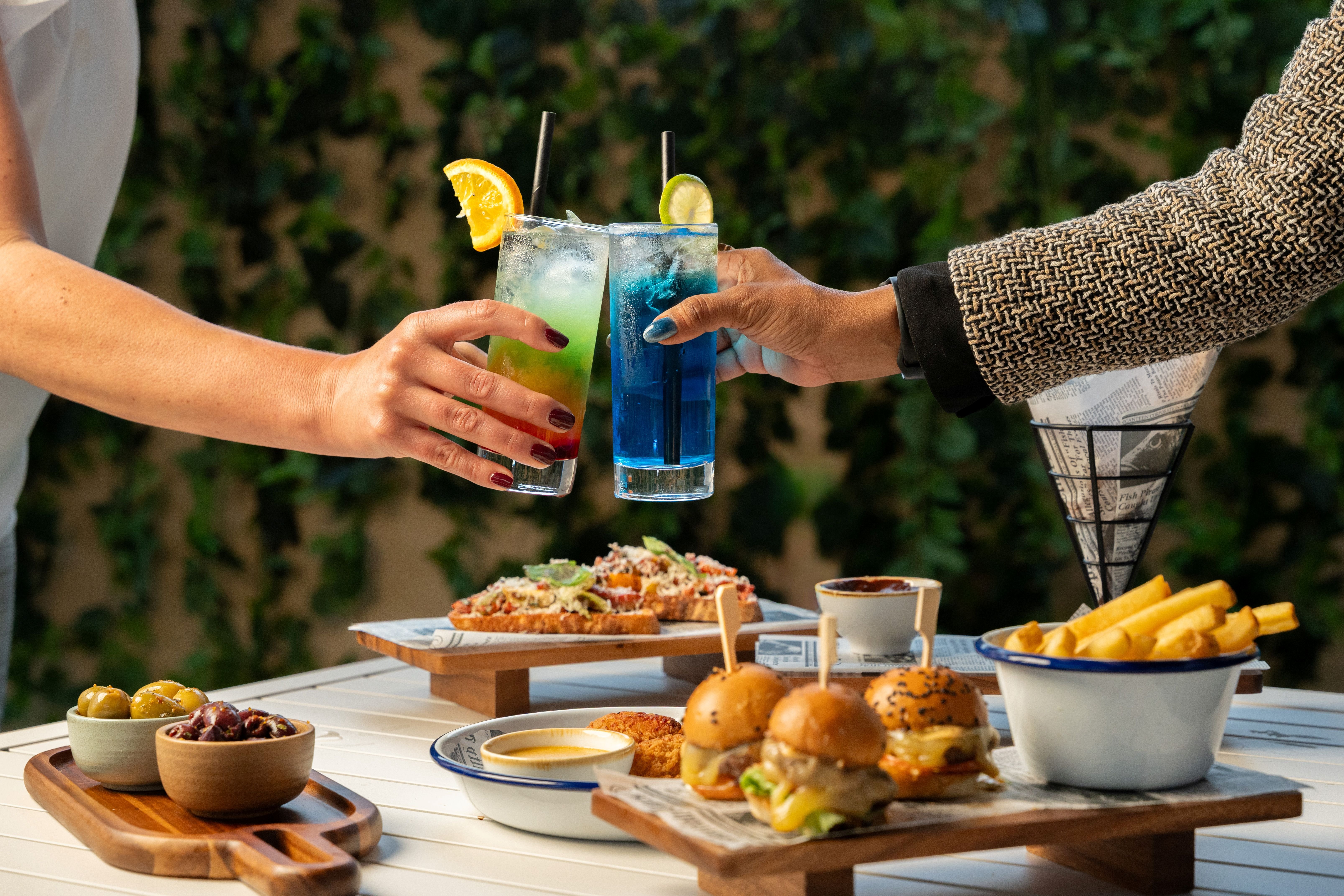 holiday inn and suites dubai festival city by ihg