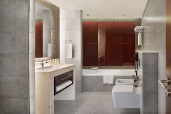 radisson blu hotel dubai waterfront