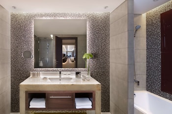 radisson blu hotel dubai waterfront