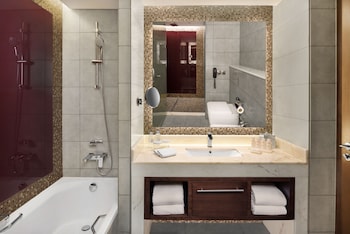 radisson blu hotel dubai waterfront