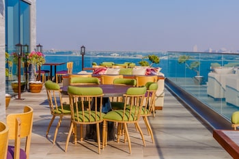 aloft palm jumeirah