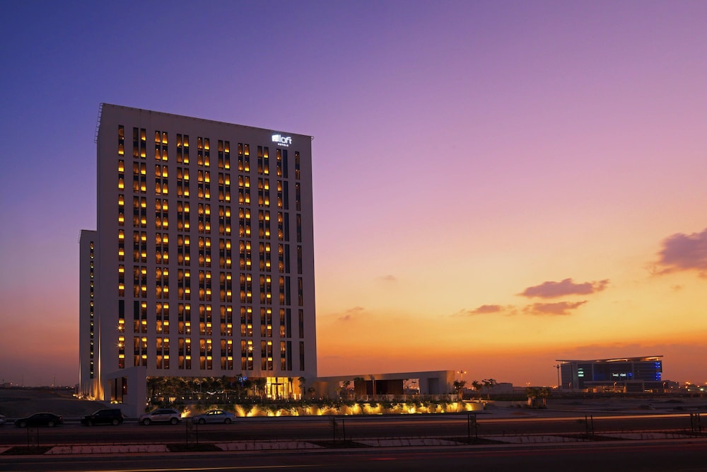 aloft meaisam dubai