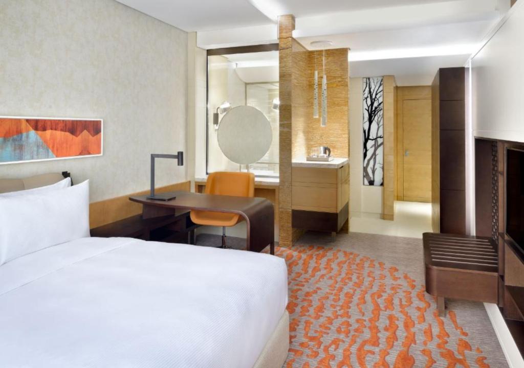 crowne plaza dubai marina by ihg